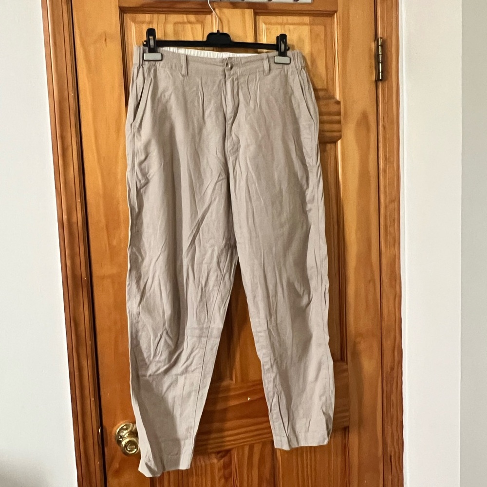 Uniqlo Men's Khaki Chinos